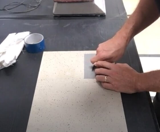 Crosshatch adhesion tests on tile